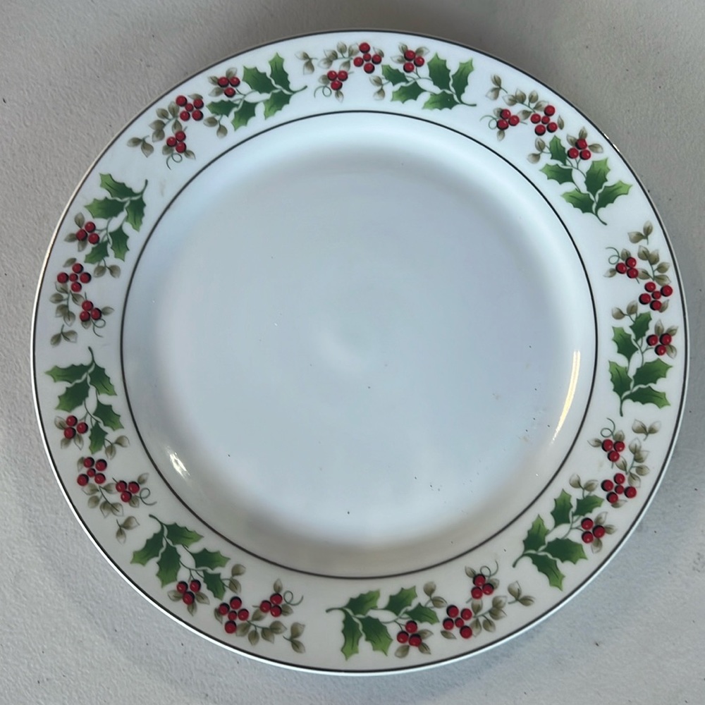 Royal Norfolk Christmas Dish
